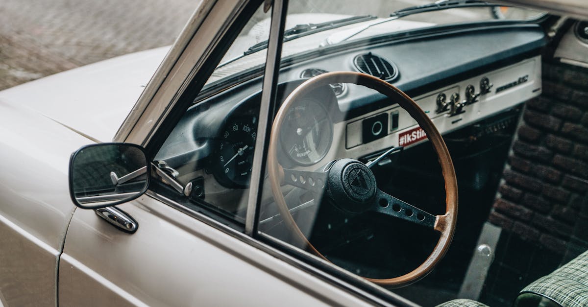 Guide to Monitoring for Leaks After Windscreen Installation